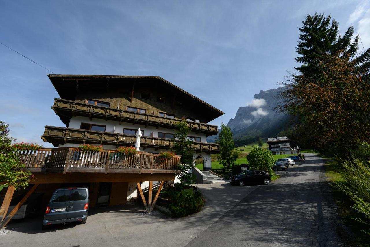 Sonnenburg Hotel Ehrwald Exterior photo