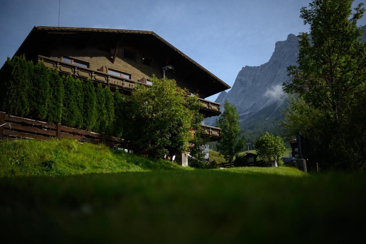 Sonnenburg Hotel Ehrwald Exterior photo